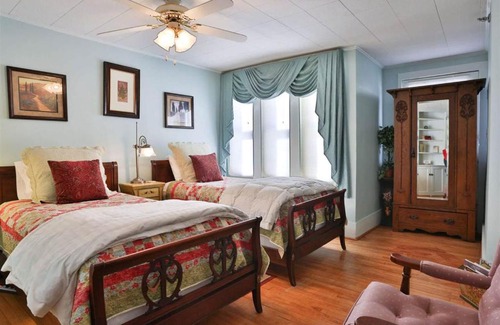 North Conway Bed & Breakfast | Top-Rated Eastman Inn: Enjoy Complimentary Breakfast