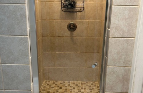 Easton Apartment | Discover EASTON: Cozy 2-Bedroom Apartment Near Attractions