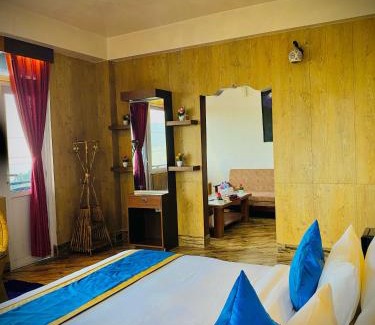 Namsaling Hotel | Discover East On Blue Hotel: Pet-Friendly Retreat Awaits