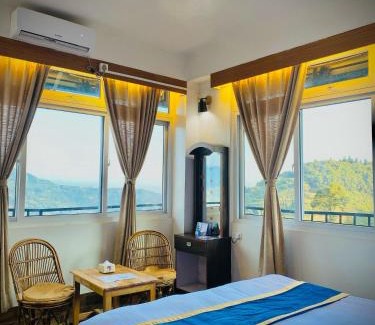 Namsaling Hotel | Discover East On Blue Hotel: Pet-Friendly Retreat Awaits