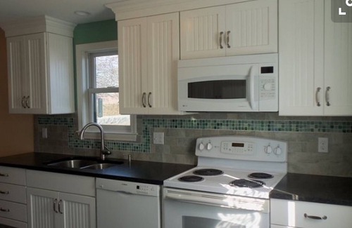 Newport East House | Experience Easton Point: Walk to Beaches, Oceanfront Bliss