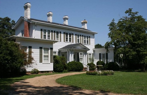 Spring Grove House | Discover Eastover Manor: 19th Century Plantation Getaway