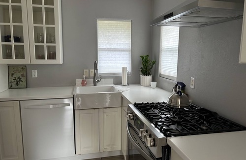 East Side Costa Mesa House | Ideal Retreat Near Disneyland with Ocean View Amenities