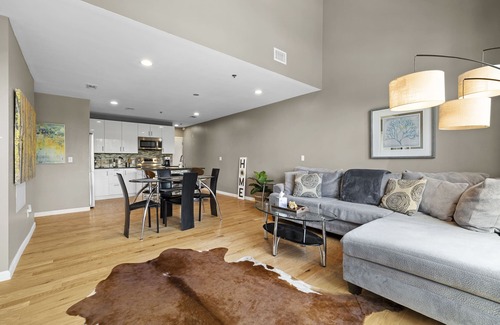 Central East Austin Apartment | Vibrant Eastside Heights: Stylish Loft with Pool & Spa
