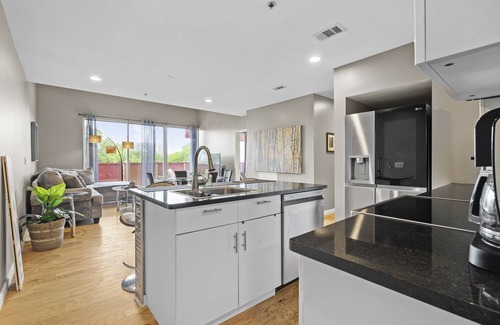Central East Austin Apartment | Vibrant Eastside Heights: Stylish Loft with Pool & Spa