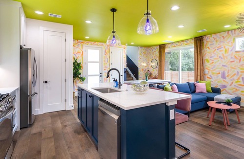 Blackshear-Prospect Hill House | Eastside Home w Killer Yard - Golf Pool Firepit