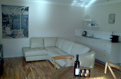 Falls Creek Apartment | Eastview Studio, Jervis Bay
