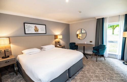 Brinsley Hotel | Inviting Eastwood Hall: 4-Star Stay with Spa & Pool