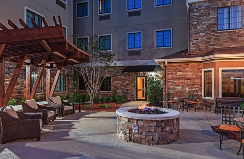 Fossil Creek Apartment | Convenient Stay Near Convention Center with Pool & Breakfast