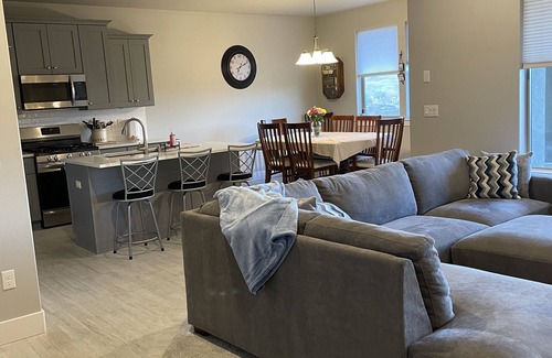 Tri-Cities House | Convenient Hotel Near Trac & Richland with Free Breakfast