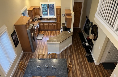 Victor House | Convenient Retreat Near Jackson Hole with Private Hot Tub