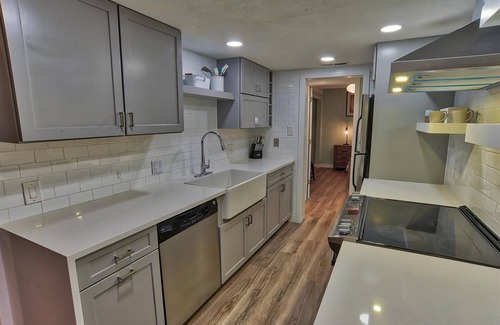 Warrior's Mark Condo | Prime Location near Downtown Breck with Pool & Hot Tub