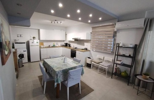 Ilioupoli Apartment | Cozy & Inviting Stay in Athens for Families