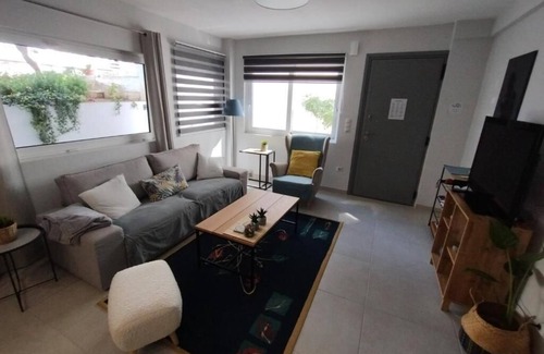Ilioupoli Apartment | Cozy & Inviting Stay in Athens for Families