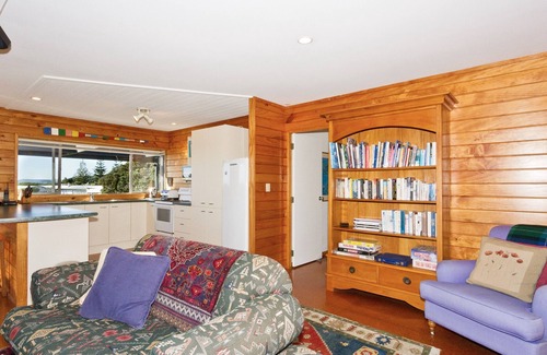 Omaha Cottage | Relaxing Oceanfront Retreat - Omaha Holiday Home Awaits