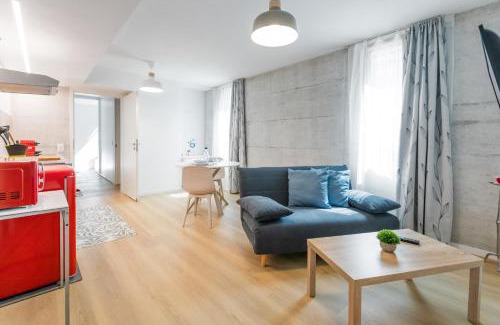 Vezia Apartment | Charming Vezia Flat with Independent Entrance & Free Parking