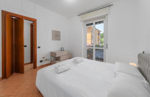 Cinisello Balsamo Apartment | Easy Parking - Air Conditioning - Balcony - Quiet