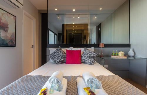 Campo Belo Apartment | Charming Easy Star Studio Near Congonhas with Pool Access