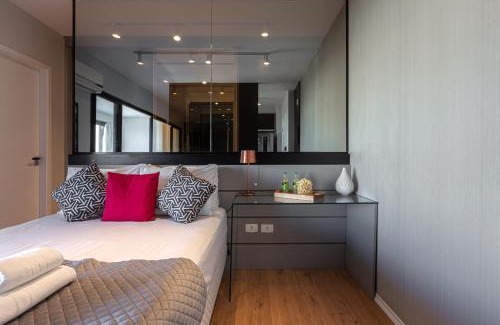 Campo Belo Apartment | Charming Easy Star Studio Near Congonhas with Pool Access