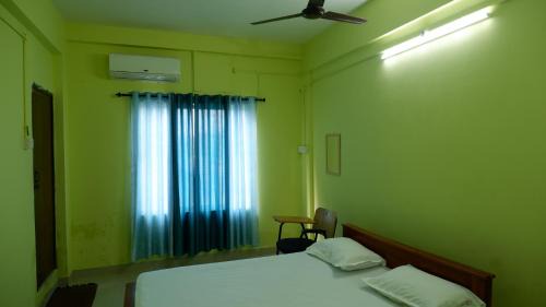 Kozhikode Cabin | Easy Stay Eranhipalam
