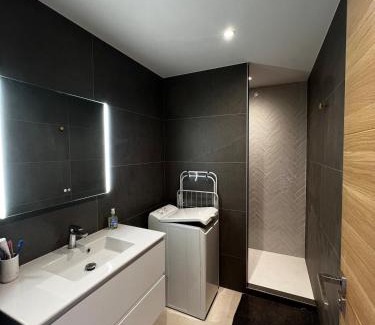 7th Arrondissement Apartment | Easy stay in Lyon
