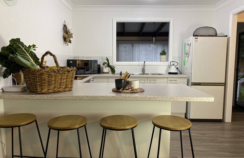 Berry House | Unbeatable Location Near Shopping, Dining & Coastal Trails