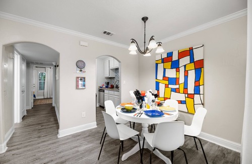 Arlington Apartment | Convenient Stay Near AT&T Stadium with Hot Tub & Sleeps 12