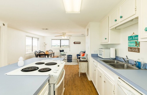Jamaica Beach House | Charming So Cute-Beach Bar: Walk to Surf & Local Spots!