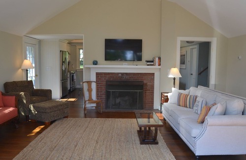 Little Compton House | Walk to Tranquil RI Beaches with Oceanfront Amenities