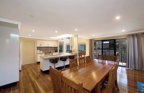 Wyong House | Relaxing Poolside Retreat on Wyong River with Pet-Friendly Options