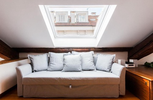 Porta Garibaldi Apartment | Elegant easyhomes - Corso Como Maroncelli with Top Amenities