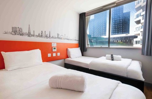 Fairfield Hotel | Budget-Friendly easyHotel London Croydon with Breakfast
