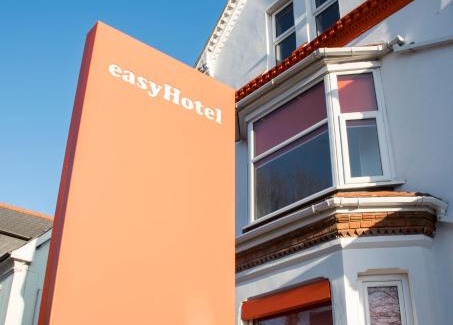 Reading Hotel | Convenient Easyhotel Reading: Pet-Friendly & Child Welcoming