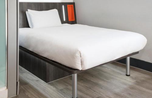 Reading Hotel | Convenient Easyhotel Reading: Pet-Friendly & Child Welcoming