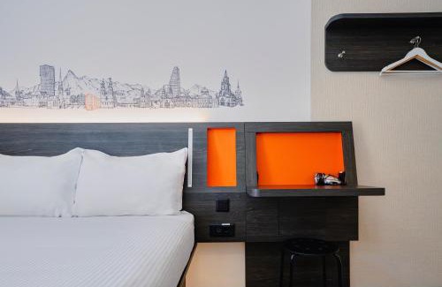 Center Hotel | Convenient Stay at easyHotel Zürich Main Station for Families