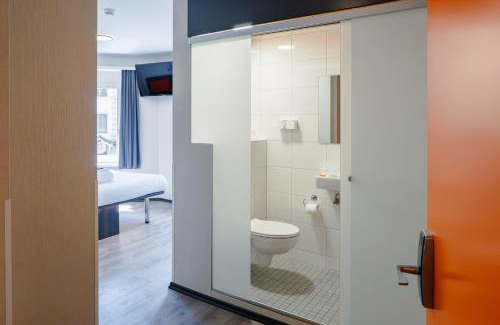 Center Hotel | Convenient Stay at easyHotel Zürich Main Station for Families