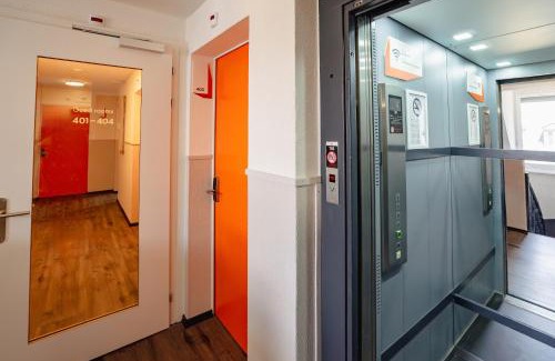 Center Hotel | Convenient Stay at easyHotel Zürich Main Station for Families