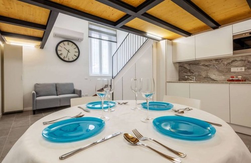 Porta Genova Apartment | Discover Easylife: Cozy Studio by the Navigli River