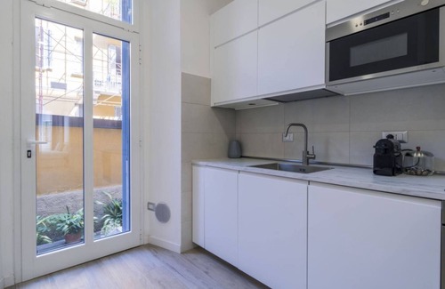Zona Risorgimento Apartment | Cozy Flat with Spa and Breakfast in Risorgimento Area
