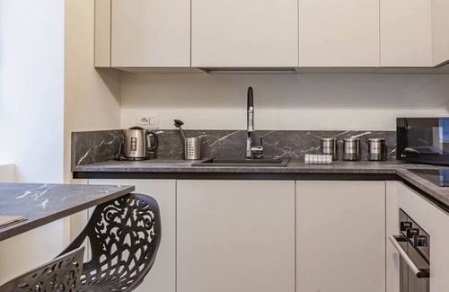 Guastalla Apartment | Easylife - Cozy Hideaway in Milan's Historic Center