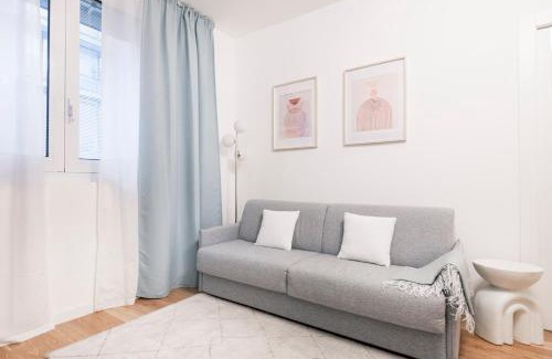 Tricolore Apartment | Exceptional Cityscape Milan Design Apartment for Families