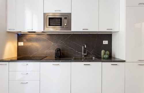 Ticinese Apartment | Modern Flat in Duomo Area with Spa and Breakfast Included