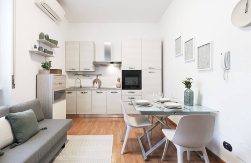 Porta Vittoria Apartment | Discover Easylife: Modern Apartment in Cinque Giornate