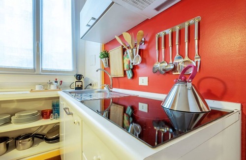 Zona Risorgimento Apartment | Cozy Studio with Spa and Kitchen in Porta Venezia