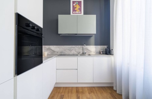Tricolore Apartment | Relaxing Easylife: Balcony Oasis in City Center