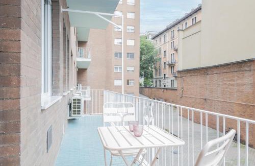 San Vittore Apartment | Stylish Stay at Easylife - Refined Apartment in Sant'Ambrogio