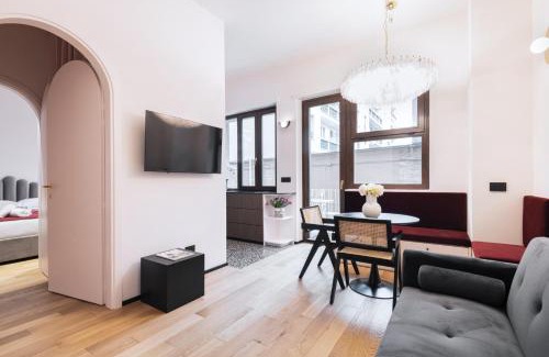 San Vittore Apartment | Stylish Stay at Easylife - Refined Apartment in Sant'Ambrogio