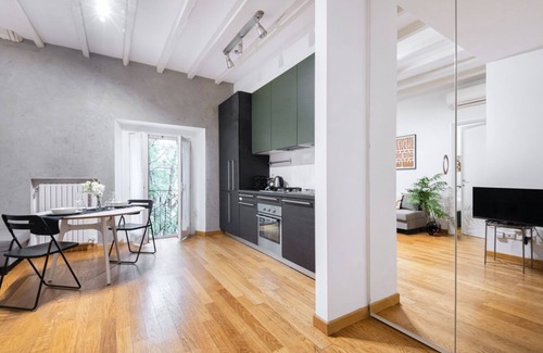 Magenta Apartment | Serene Easylife Apartment Steps from the Historic Castle