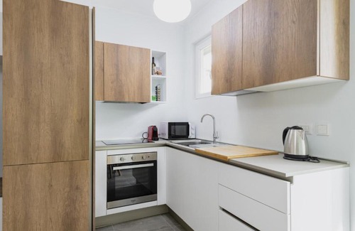 Zona Ca' Granda Apartment | Convenient Stay at Easylife - Close to Niguarda Hospital