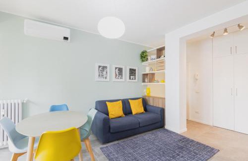 Zona Ca' Granda Apartment | Convenient Stay at Easylife - Close to Niguarda Hospital